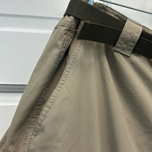 Columbia Men’s Silver Ridge Convertible Zip-Off Pants with Belt - Picture 5 of 13